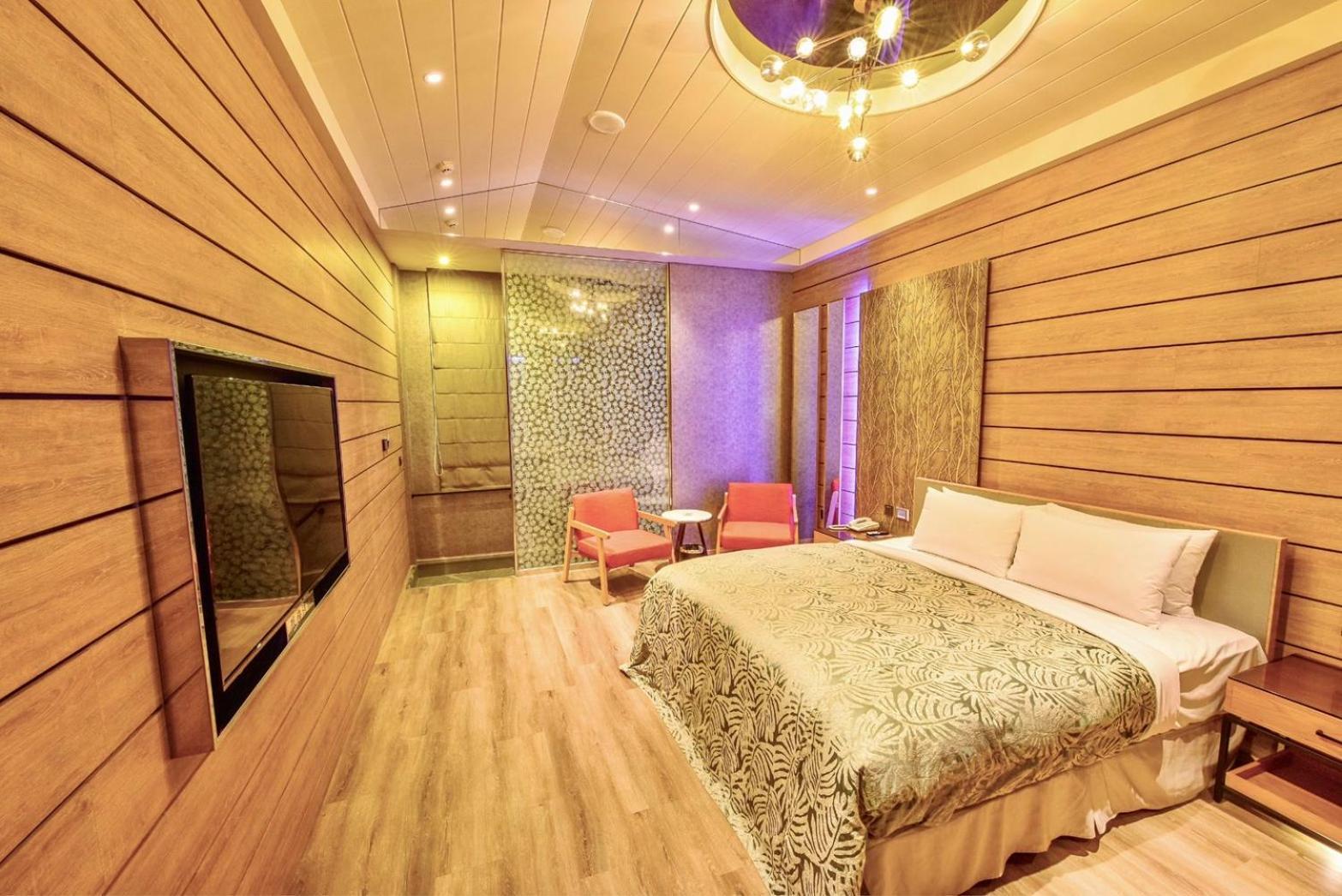 Luv U Motel Kaohsiung Luaran gambar