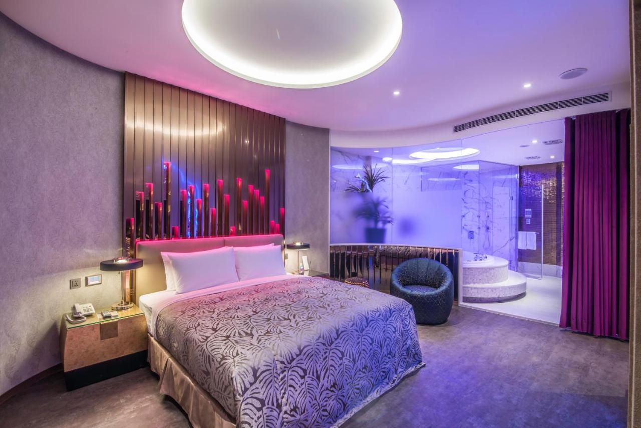 Luv U Motel Kaohsiung Luaran gambar