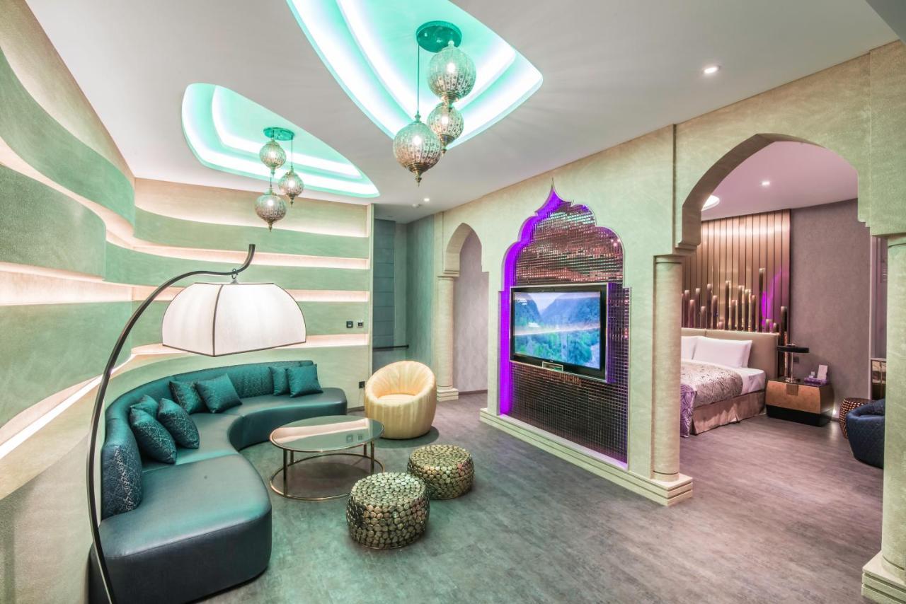 Luv U Motel Kaohsiung Luaran gambar